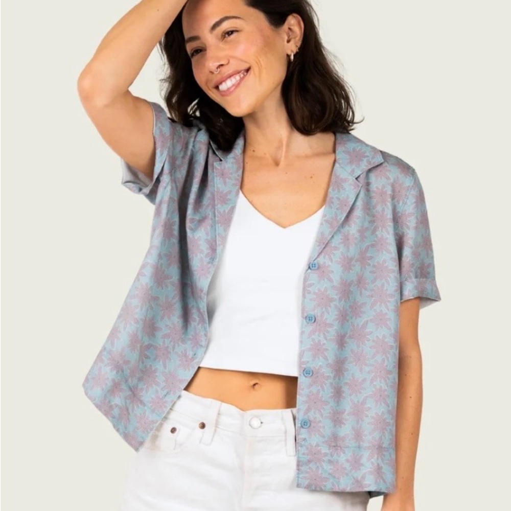 Marsh Wear Women’s Button Down Short Sleeve Top